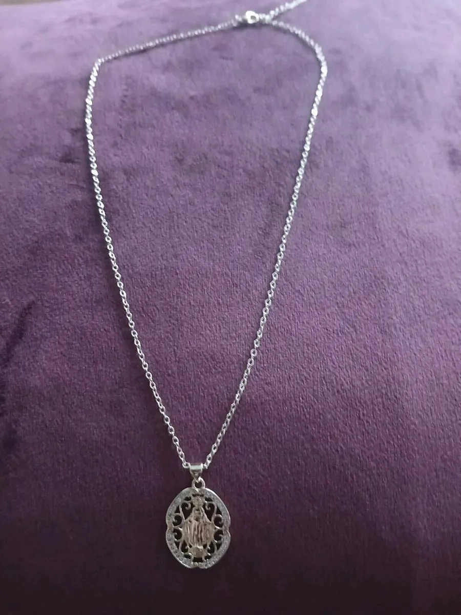 Our lady of Guadalupe pendant&chain 18kgold plated - Image 1