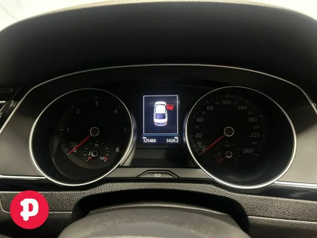 Volkswagen Passat Business 2.0tdi150 4DR - Straigh - Image 4