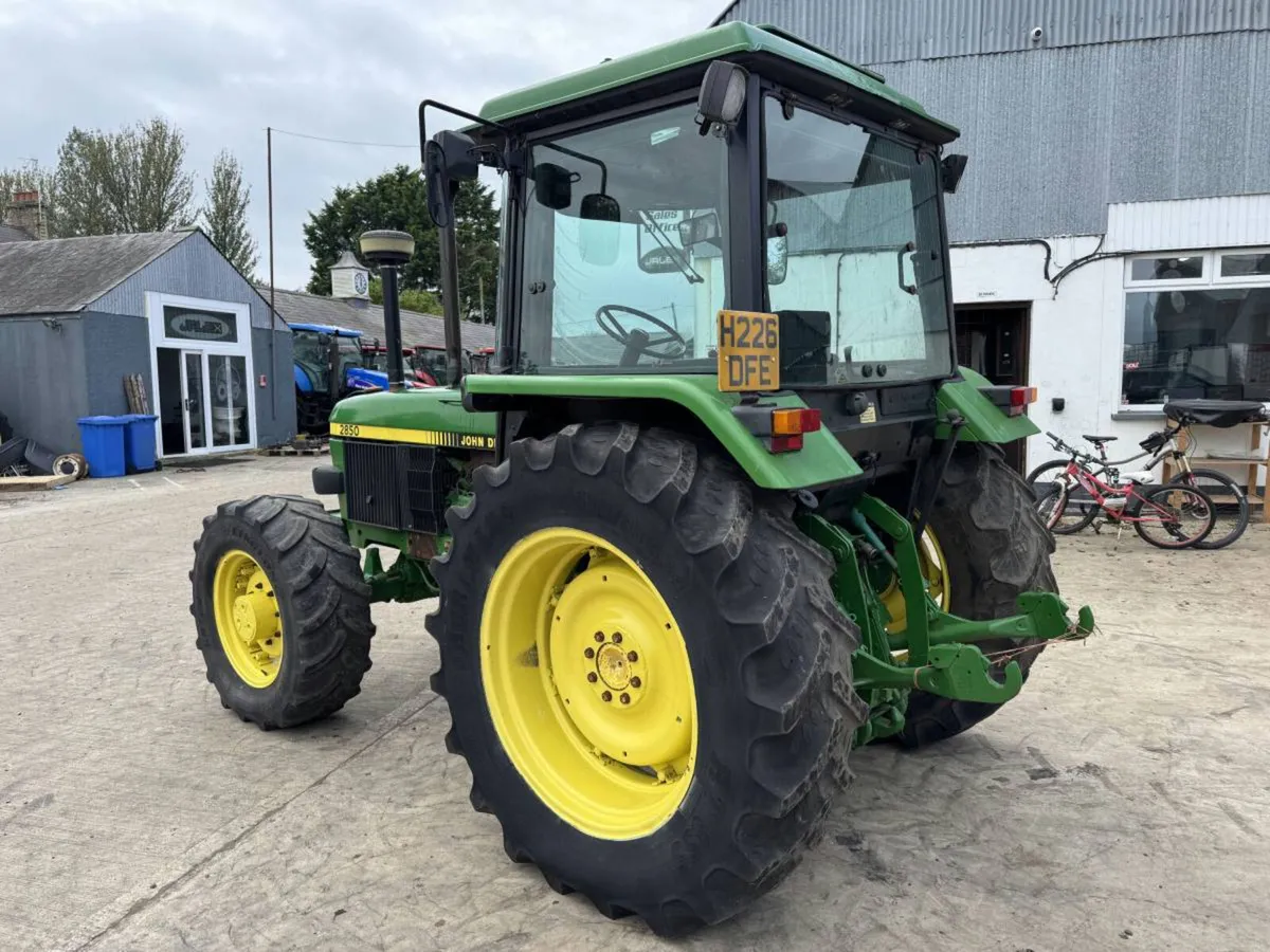 1990 John Deere 2850 - Image 3