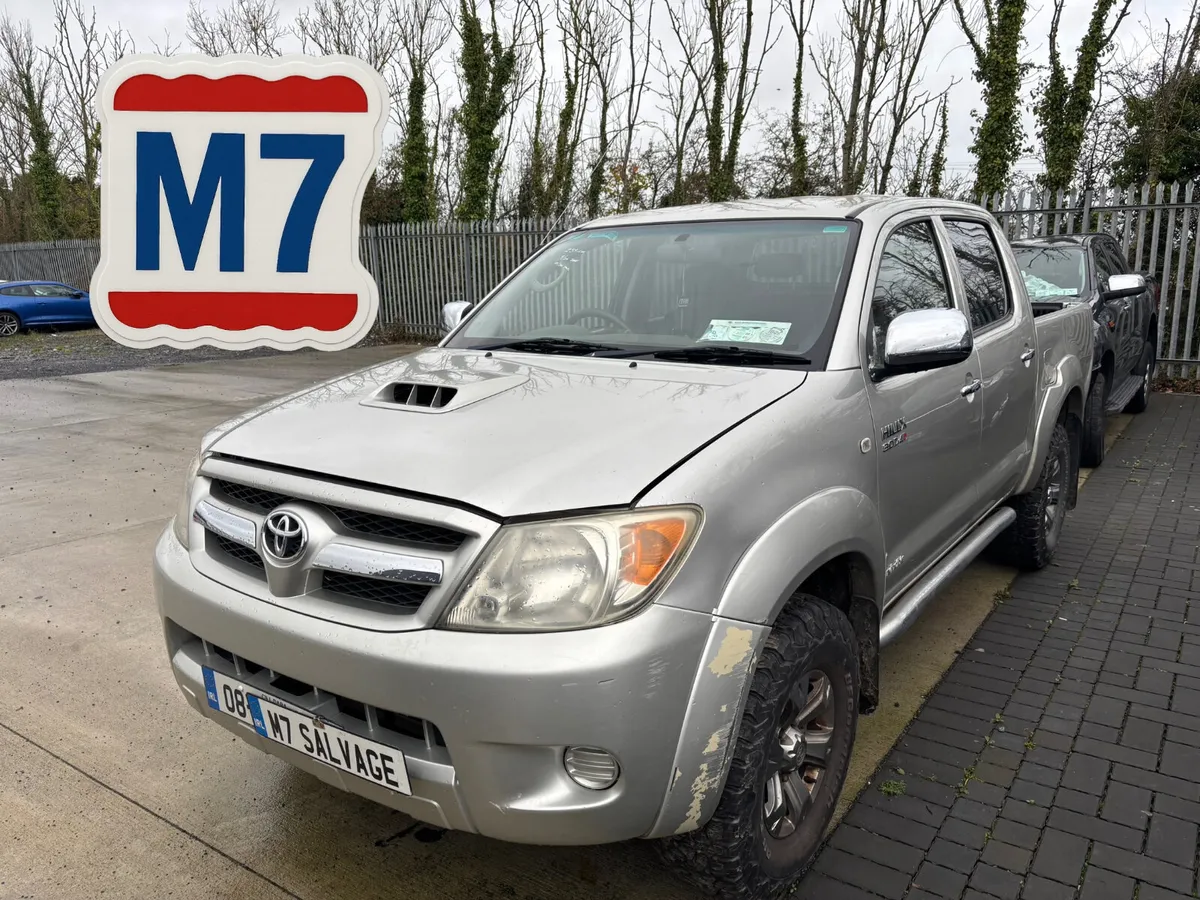 08 Hilux 3.0 d4d Manual Drive home V clean - Image 1