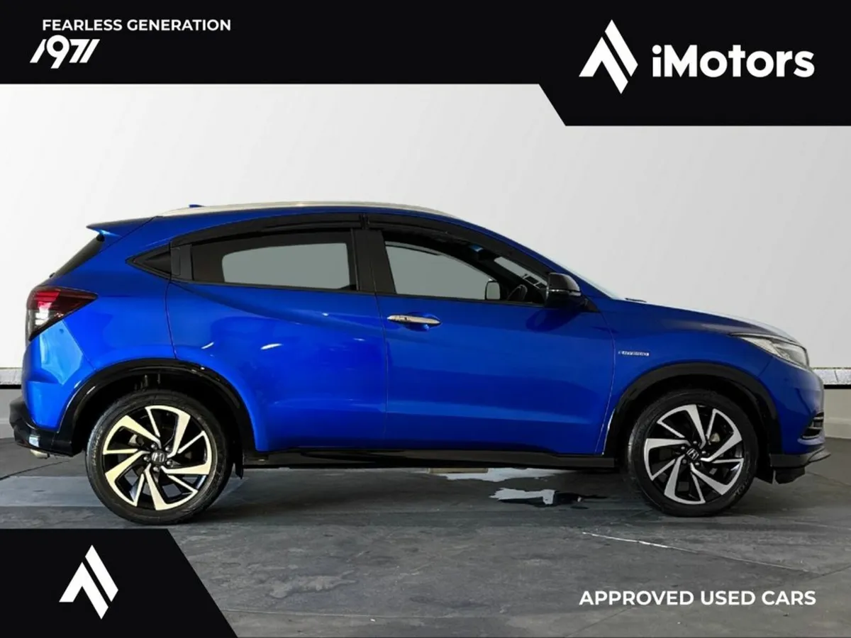 Honda Vezel RS HYBRID AUTOMATIC - Image 2