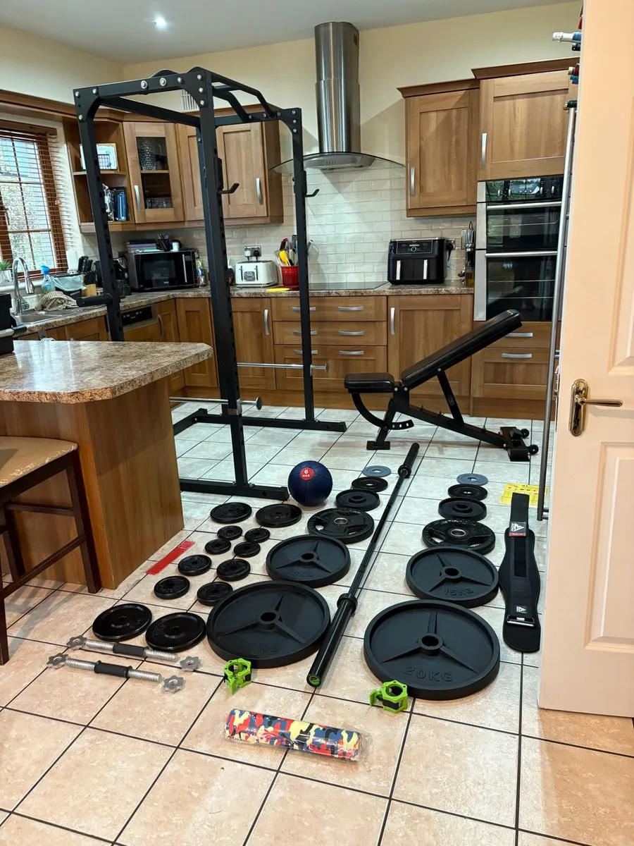 WITHOUT DOUBT BEST GYM WEIGHTLIFTING SET HERE!!! - Image 1