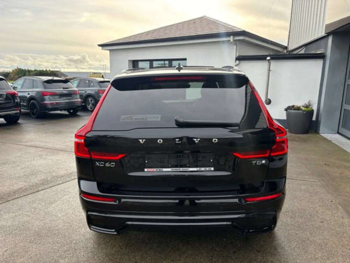 Volvo XC60 2.0 T8 [455] PHEV ULTRA DARK - Image 3
