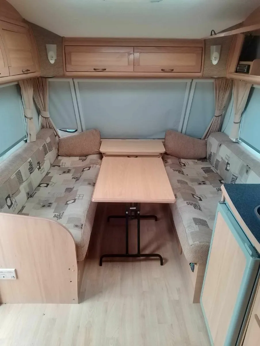 AVONDALE ARGENTE 2008 4Berth fixed bed - Image 4