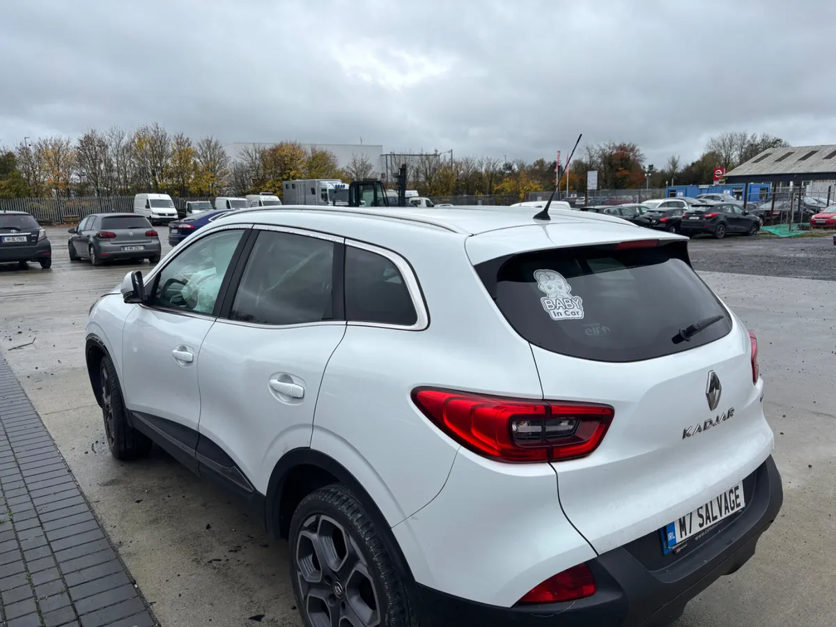17 Kadjar S NAV 1.5 Diesel NCT 7/27 140km Starts - Image 4