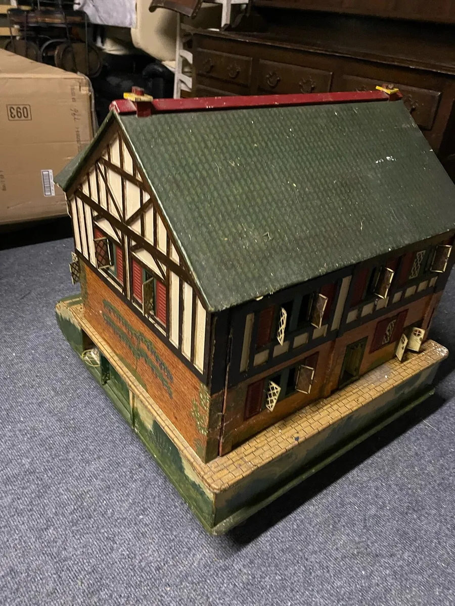 Large antique doll house - Image 2