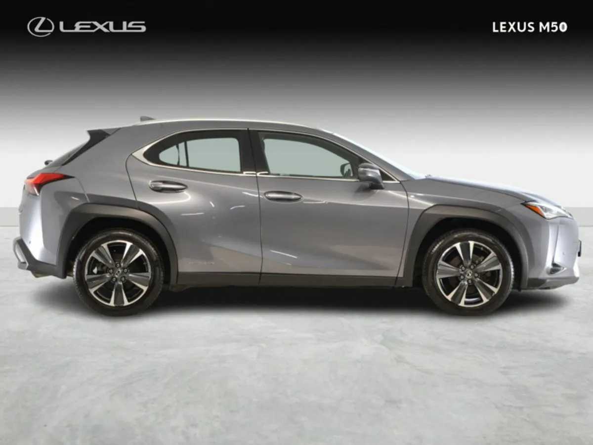 Lexus UX Dynamic - Image 4