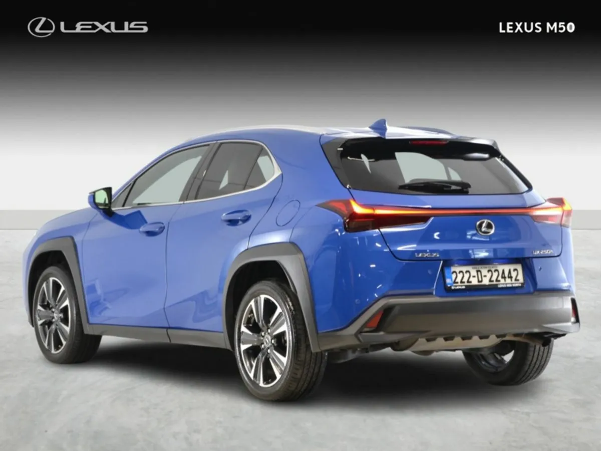 Lexus UX Dynamic - Image 3