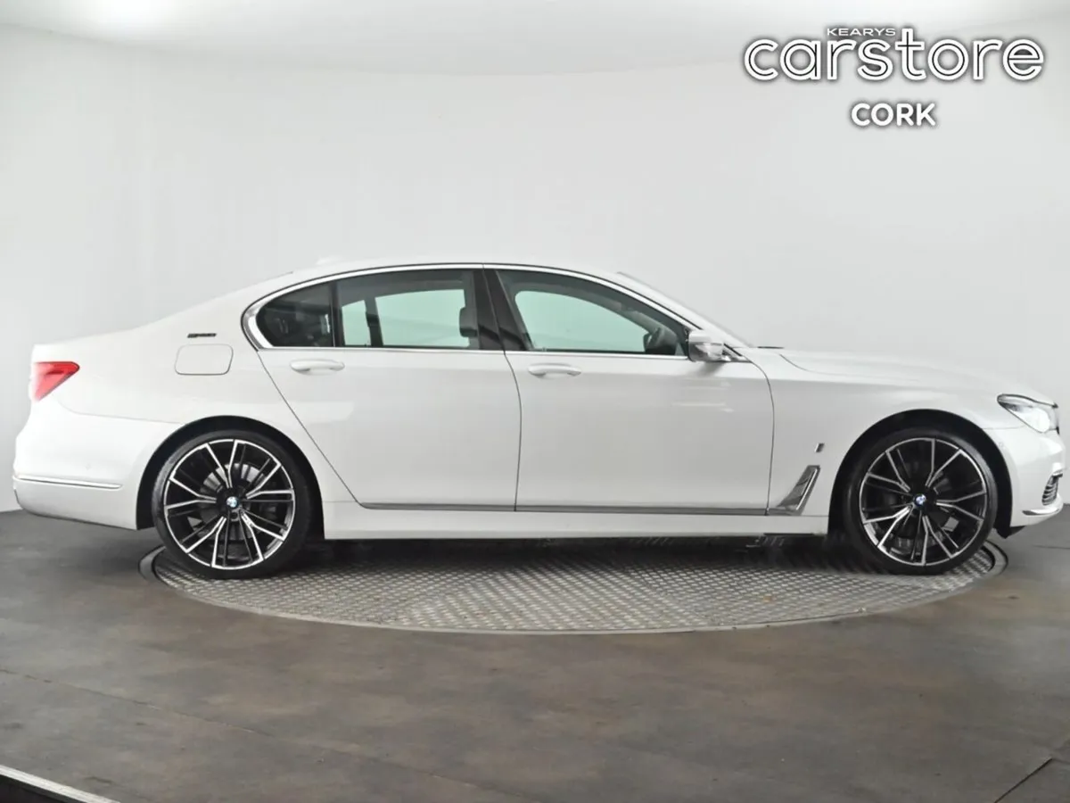 BMW 7-Series 740 740 E DLA-7D20 - Image 3