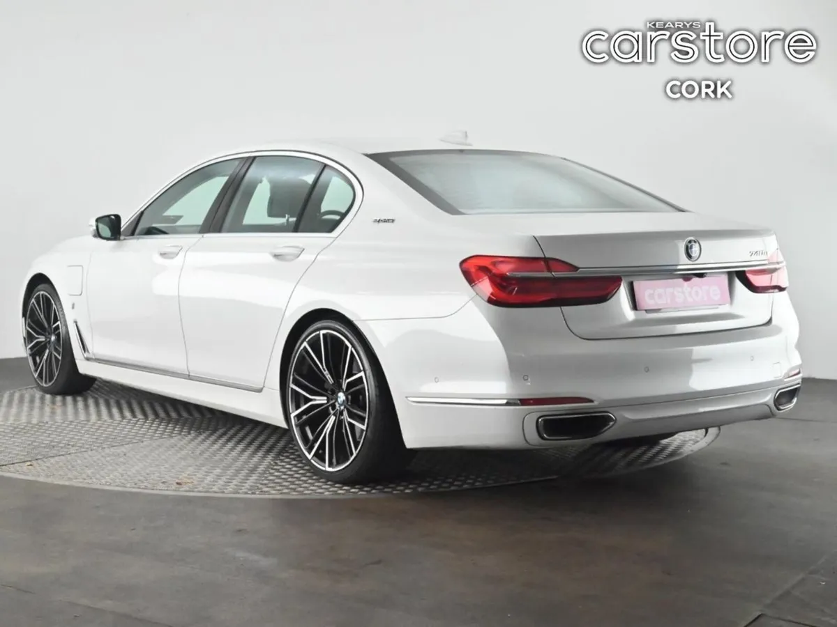 BMW 7-Series 740 740 E DLA-7D20 - Image 4