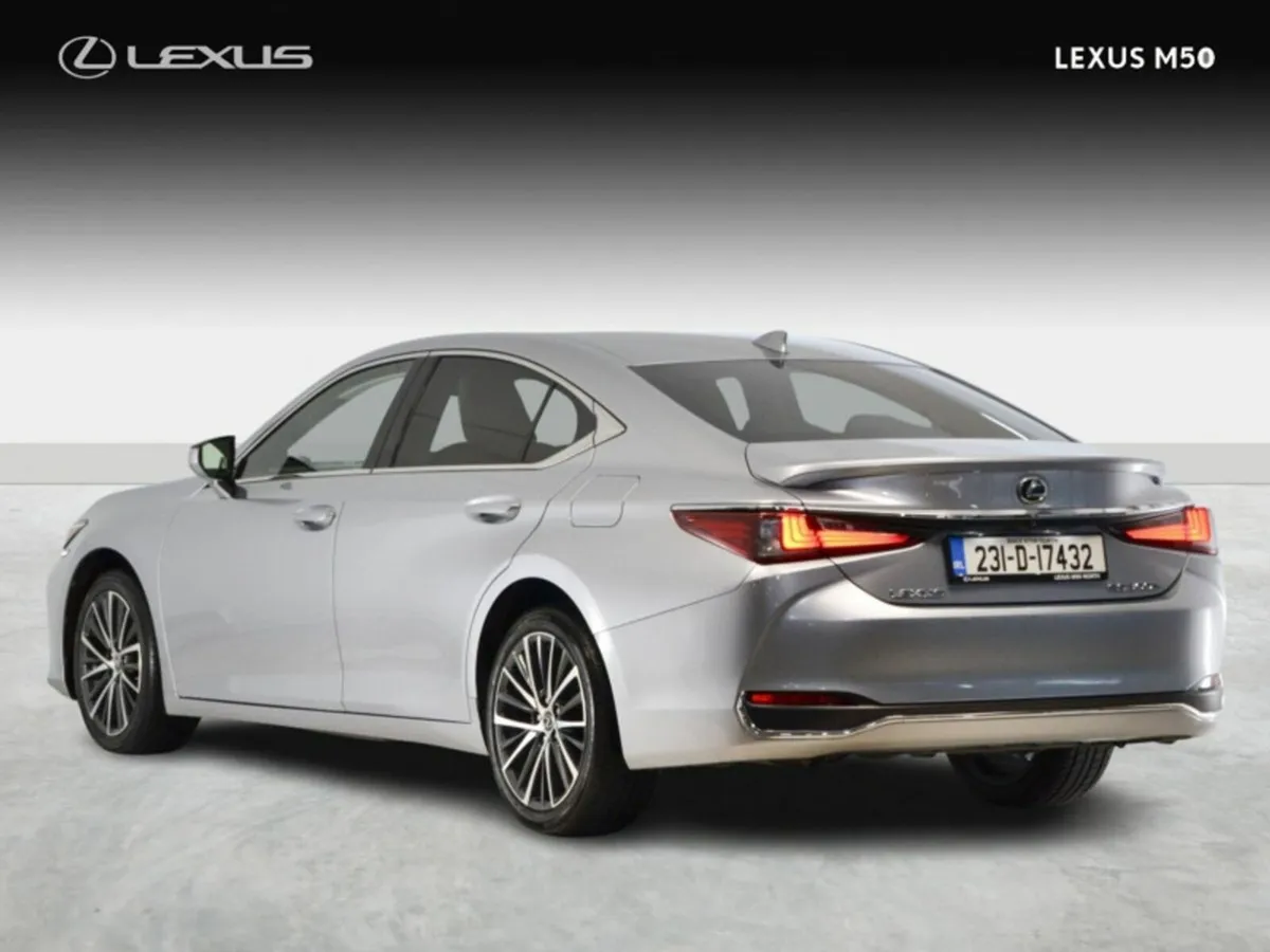 Lexus ES Dynamic - Image 3
