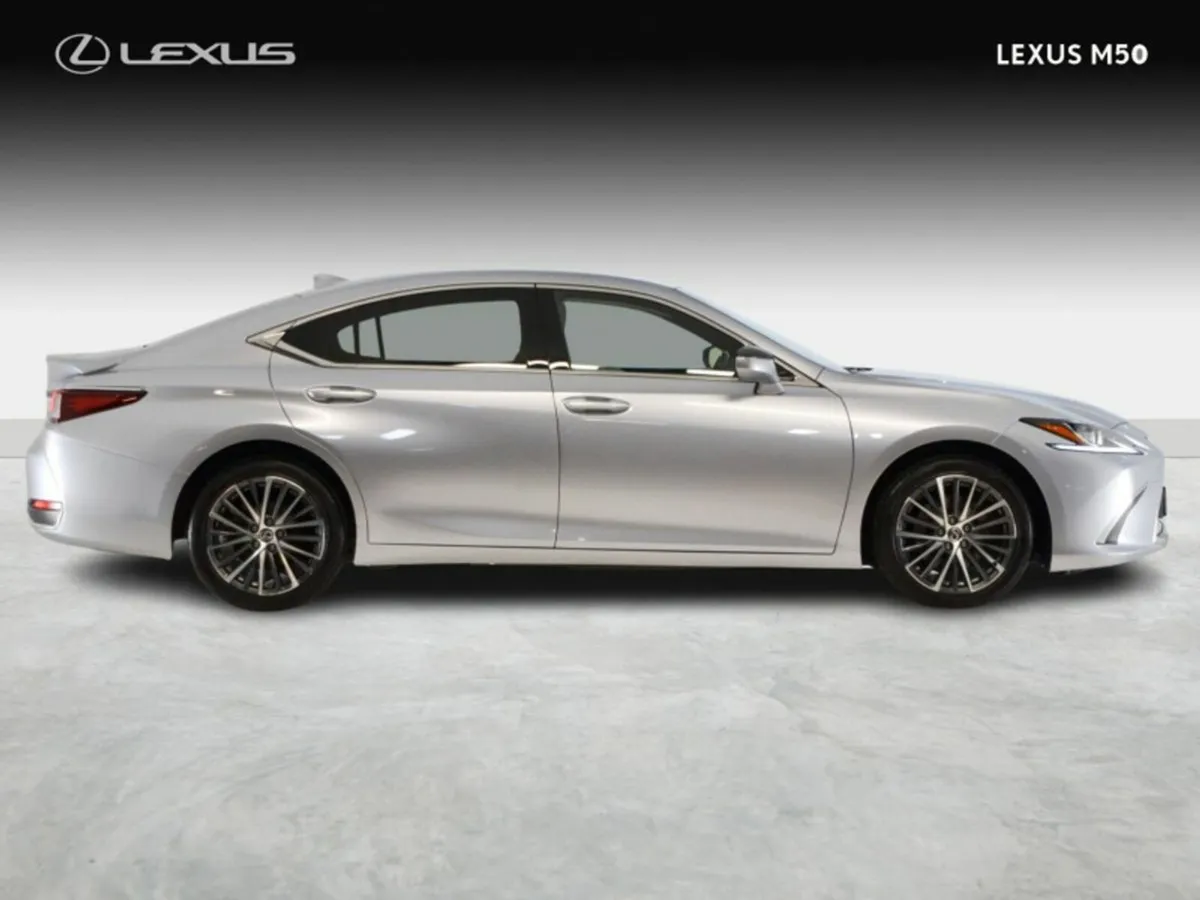 Lexus ES Dynamic - Image 4