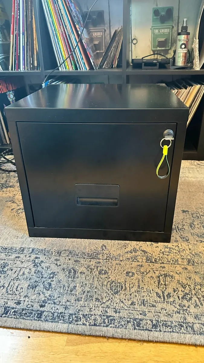 Filing Cabinet With 2 keys - by Pierre Henry - Image 1