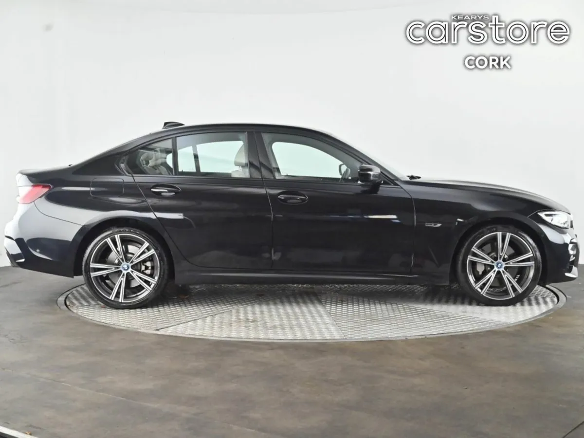 BMW 3-Series 330e M Sport Auto - Image 3