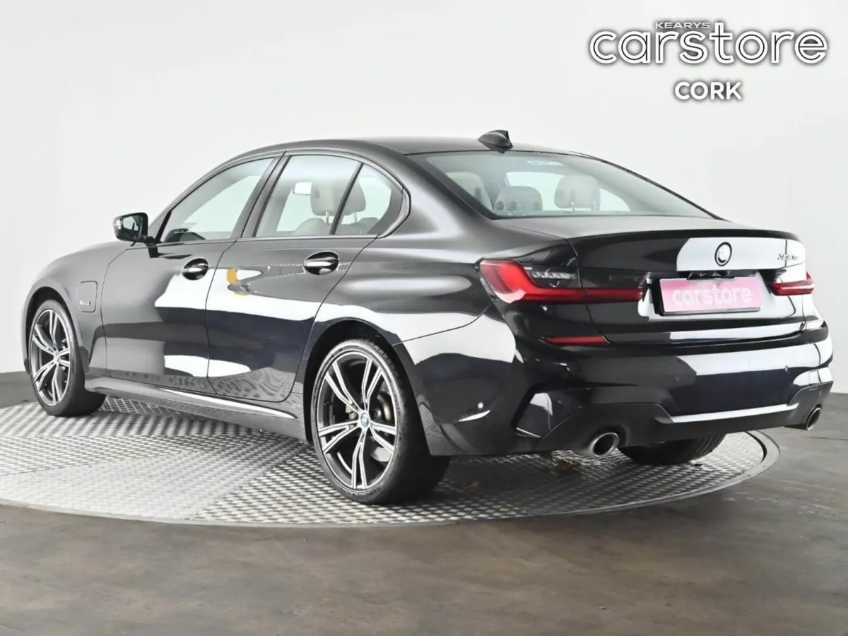 BMW 3-Series 330e M Sport Auto - Image 4