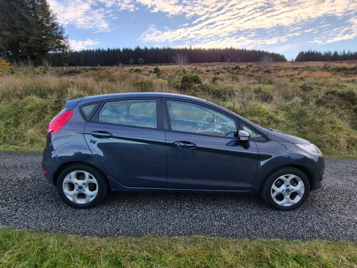 2012 Ford Fiesta - Image 3