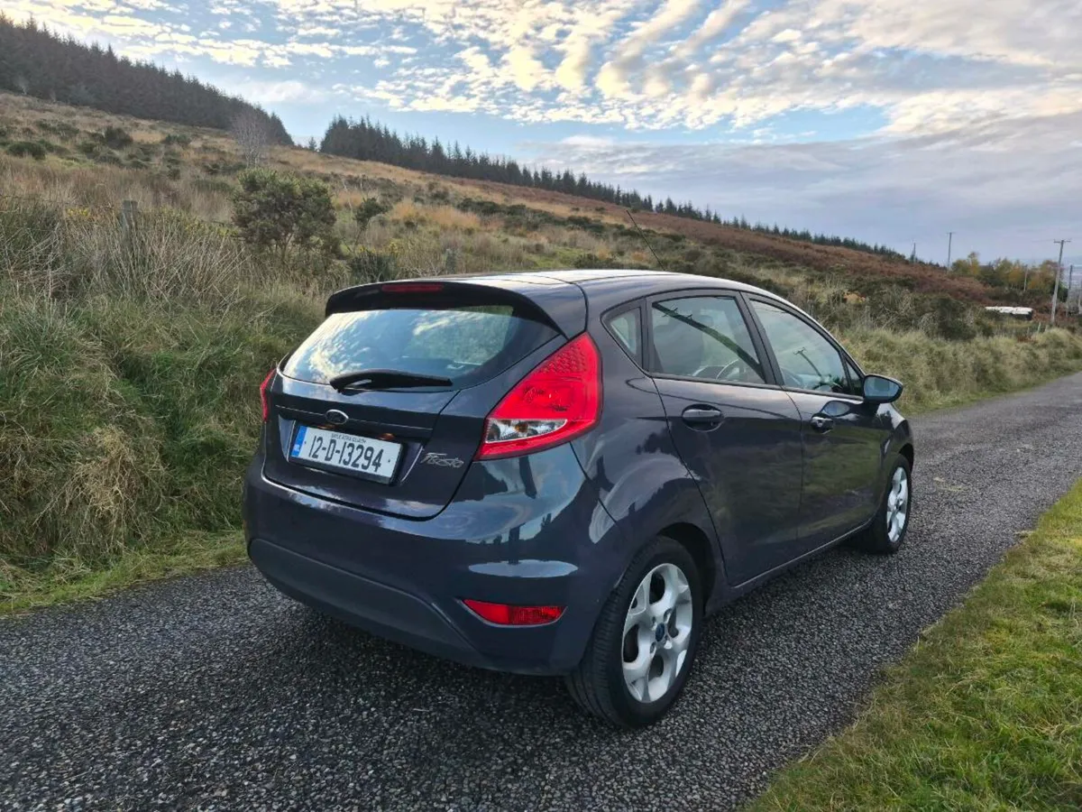 2012 Ford Fiesta - Image 4