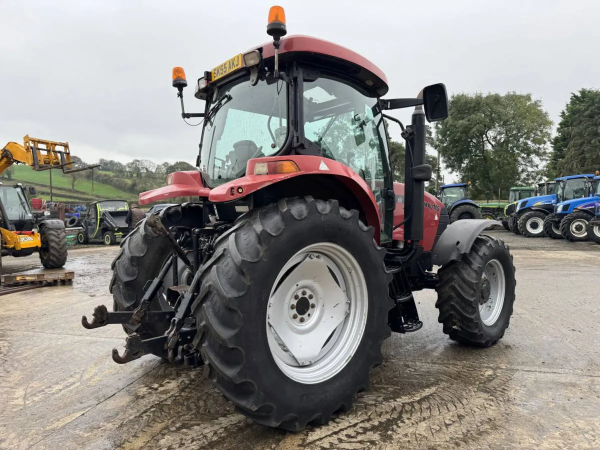 2005 Case MXU 115 - Image 3