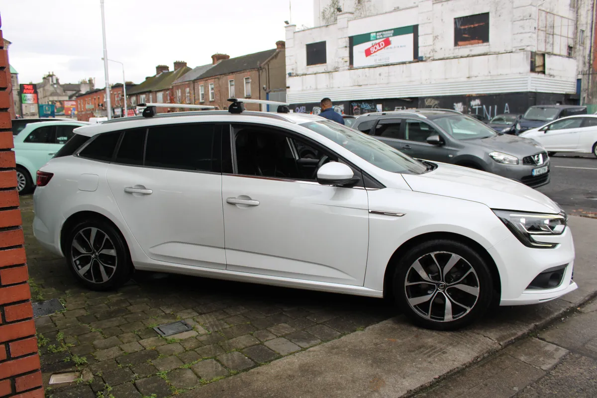 Renault Megane 2019 1.5 SPORT DYNAMIQUE VAN - Image 3