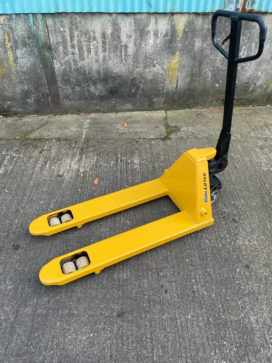 Pallet truck hydraulic 2.5 lift heavy duty - Image 1