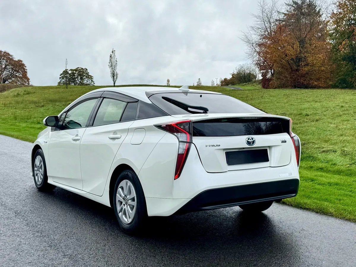 ✅€12995✅ 172 Toyota Prius Hybrid Automatic - Image 4