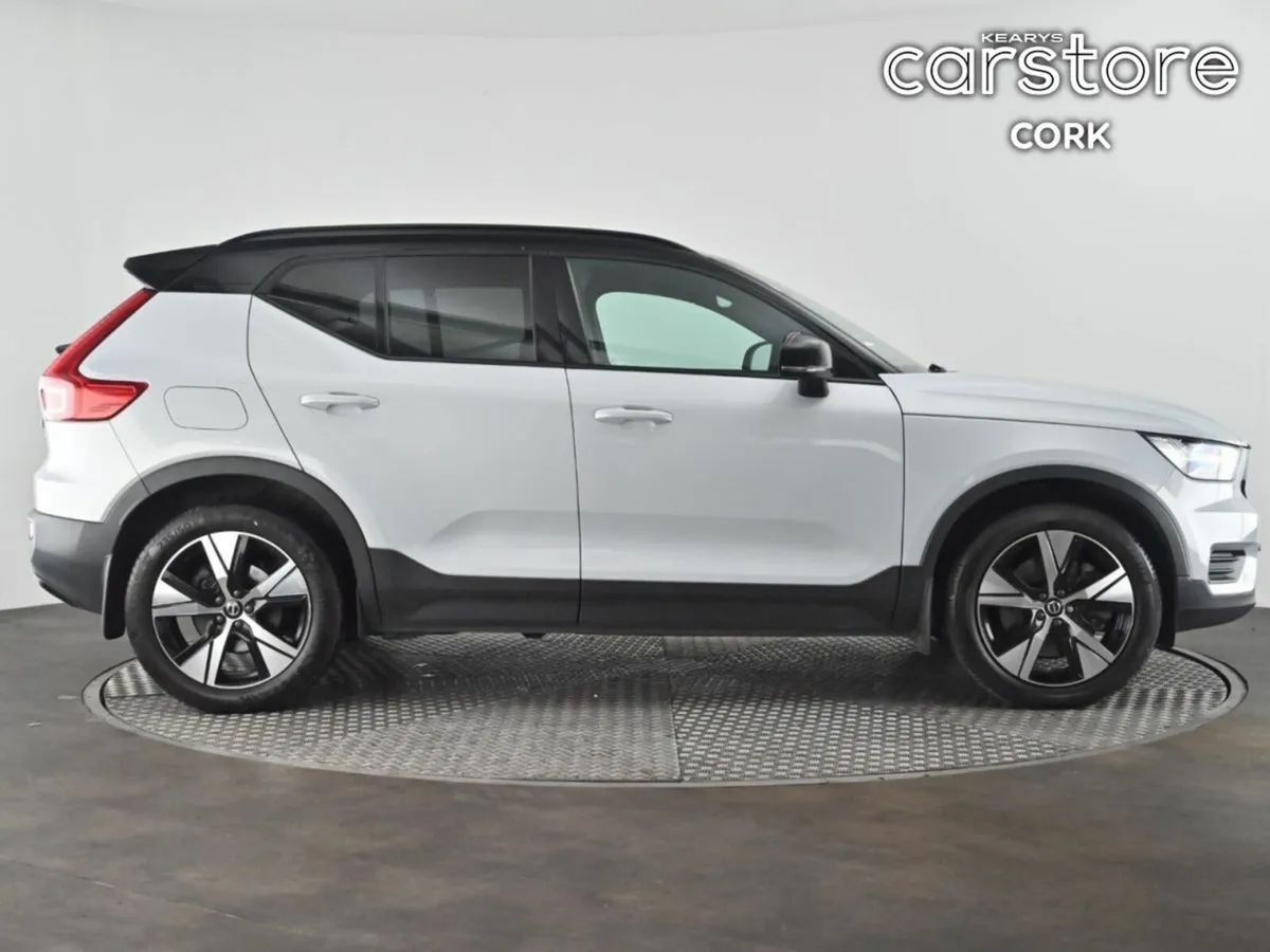 Volvo XC40 Xc40 R-Design T4 Recharge Auto  R-Desig - Image 3