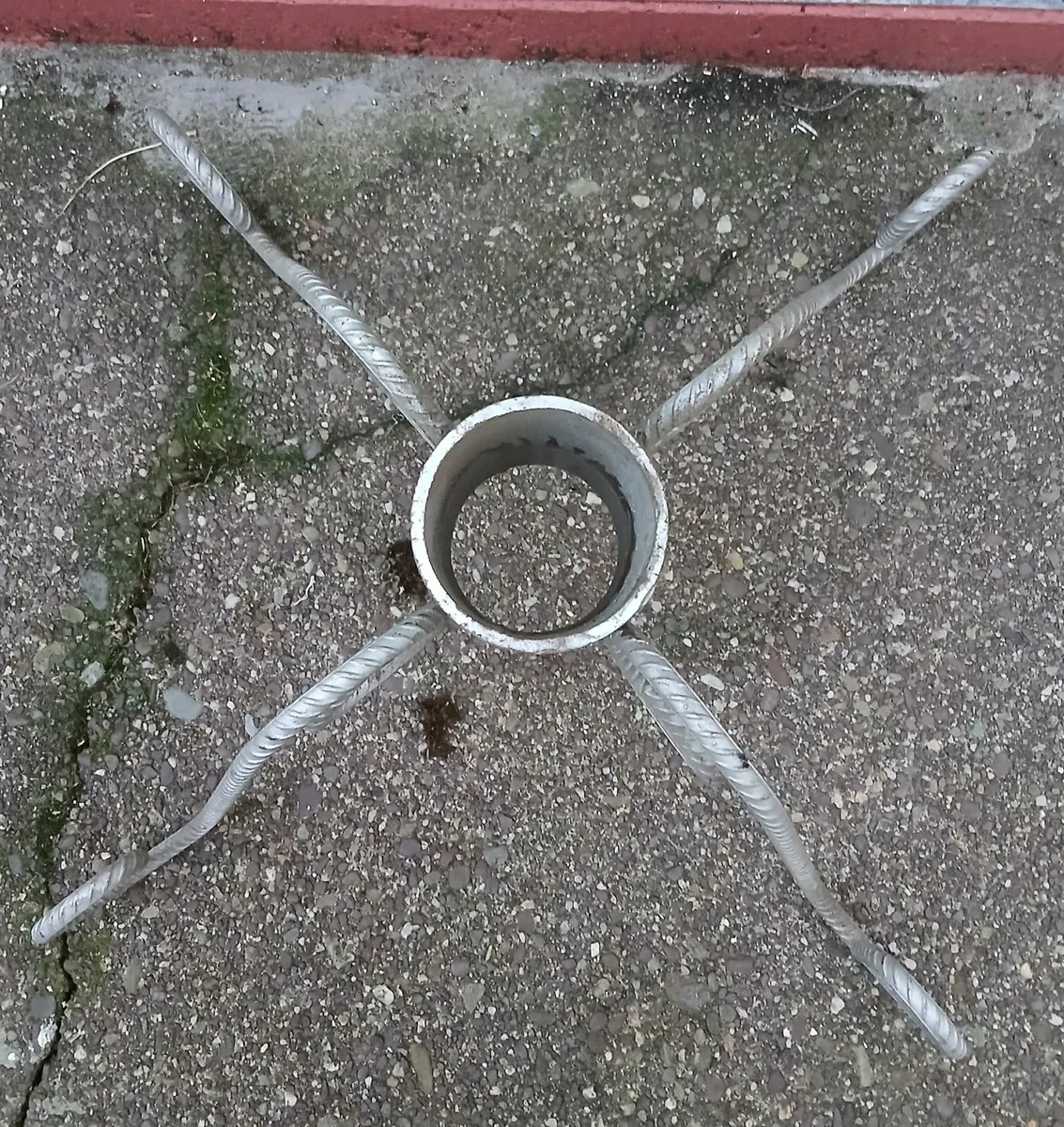 Christmas Tree Stand - Image 2