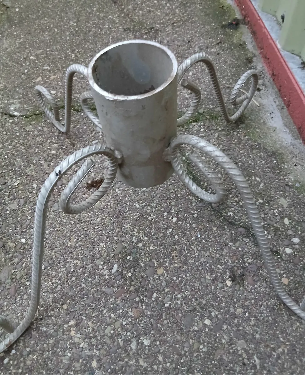 Christmas Tree Stand - Image 3