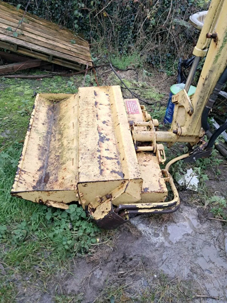 McConnell hedgecutter needs small repair - Image 4