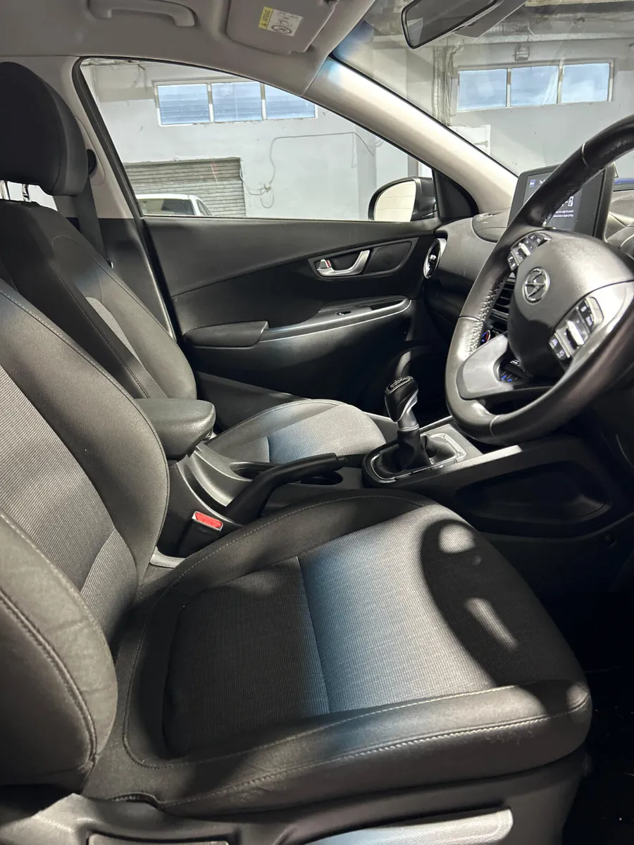 Hyundai KONA 2022 1.0 T-GDI EXECUTIVE SPEC - Image 4