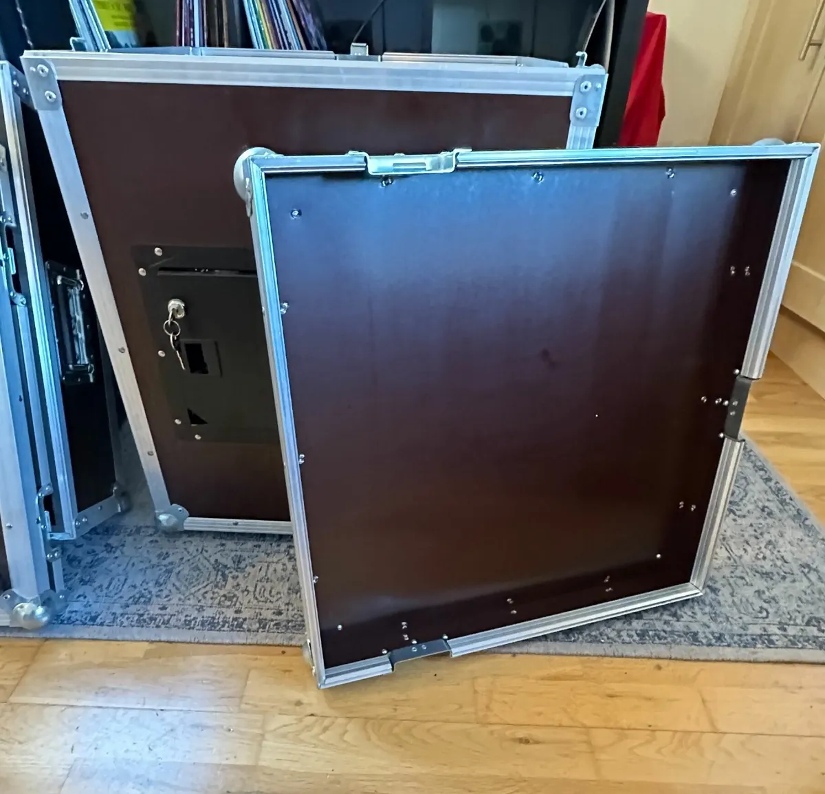 Music Rack 12 u with Service Hatch by Thon - Image 3