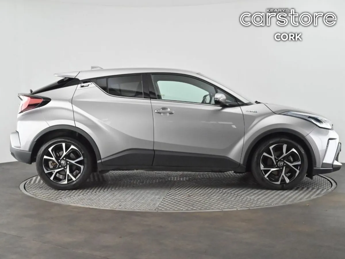 Toyota C-HR 1.8 HYBRID SPORT - Image 2