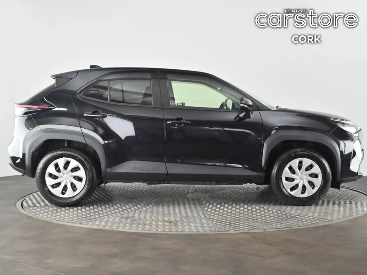 Toyota Yaris Cross 1.5 Hybrid CVT - Image 3