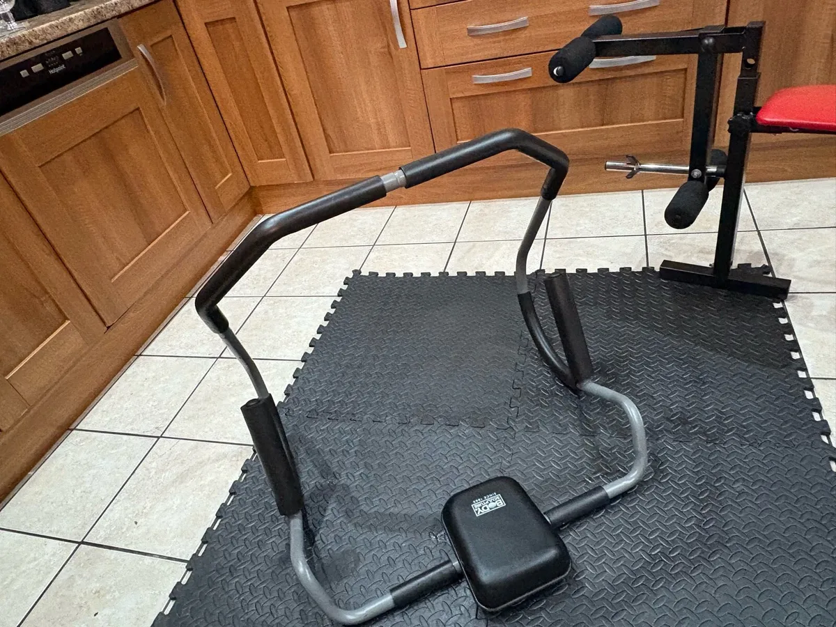 WEIGHT BENCH, LEGS, AB MACHINE, WEIGHTS, BARS!! - Image 3