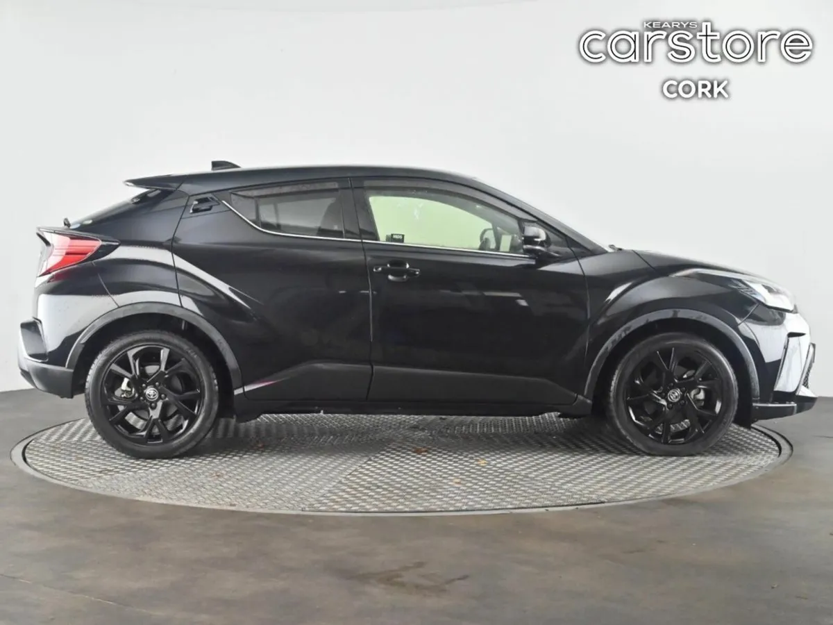 Toyota C-HR 1.8 HYBRID Auto - Image 3
