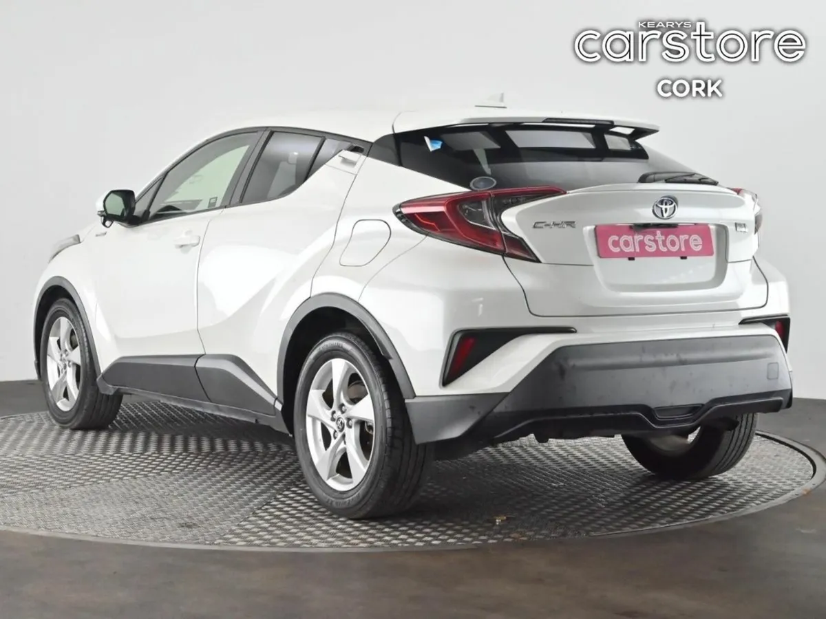 Toyota C-HR 1.8 HYBRID Auto - Image 4