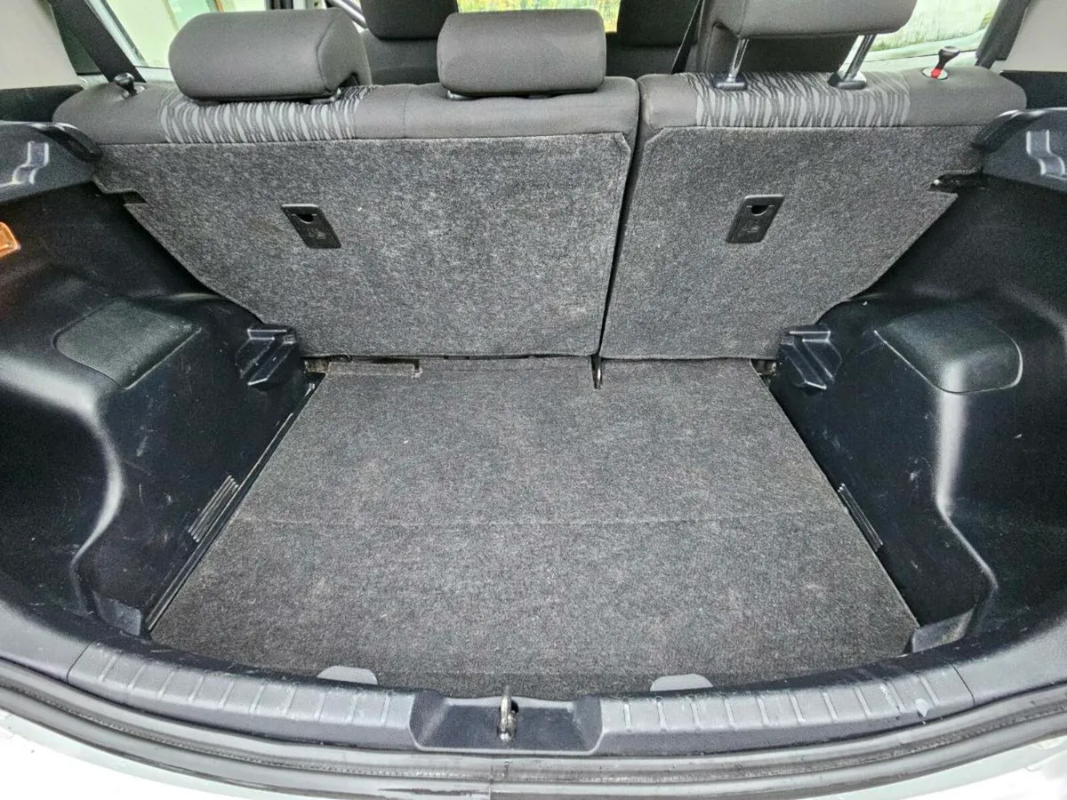 Toyota yaris for sale - Image 3