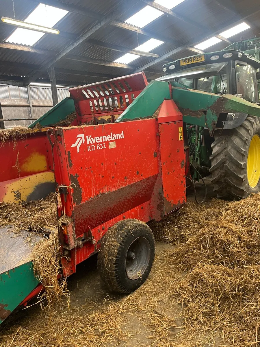 Kverneland 832 straw chopper - Image 1