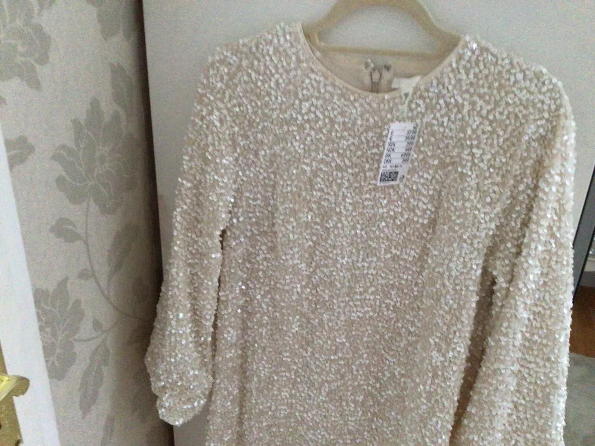 Ladies dress - Image 1