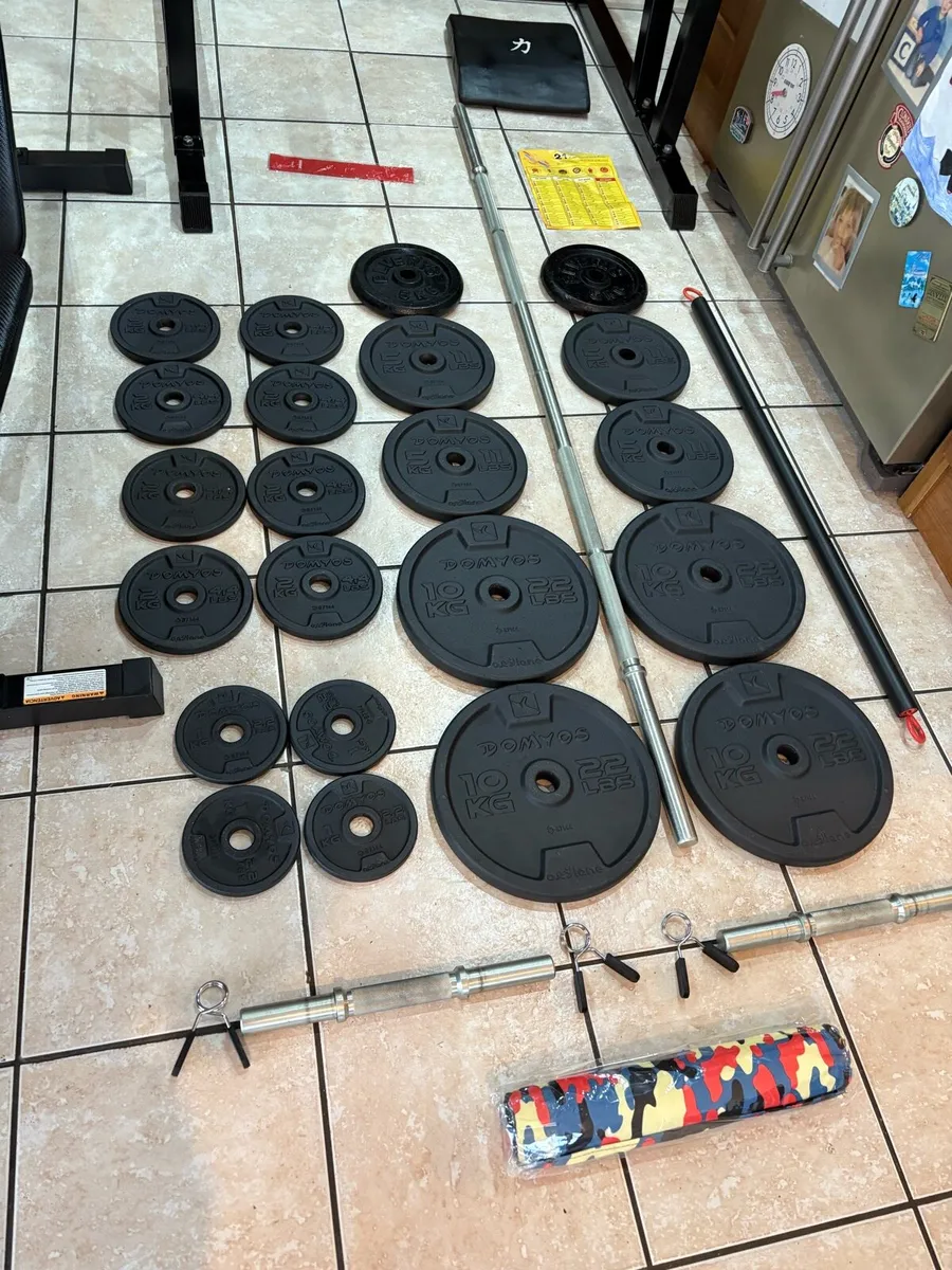 UNBELIEVABLE LARGE GYM RACK SET, BEST ON HERE!!! - Image 3