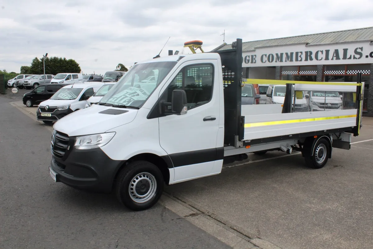 2023 Mercedes-Benz Sprinter 315 S/C Dropside TLift - Image 1