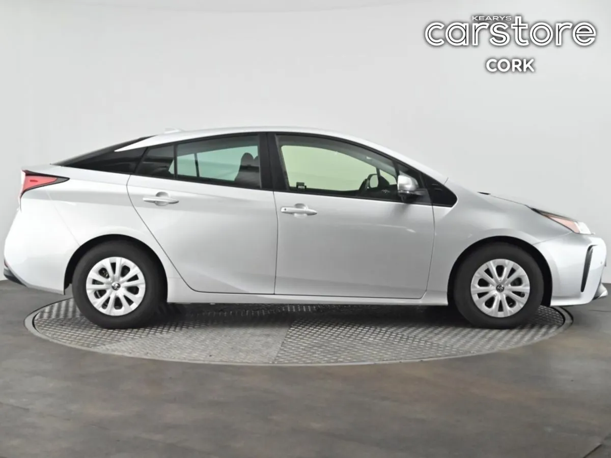 Toyota Prius 1.8 Hybrid Auto - Image 3