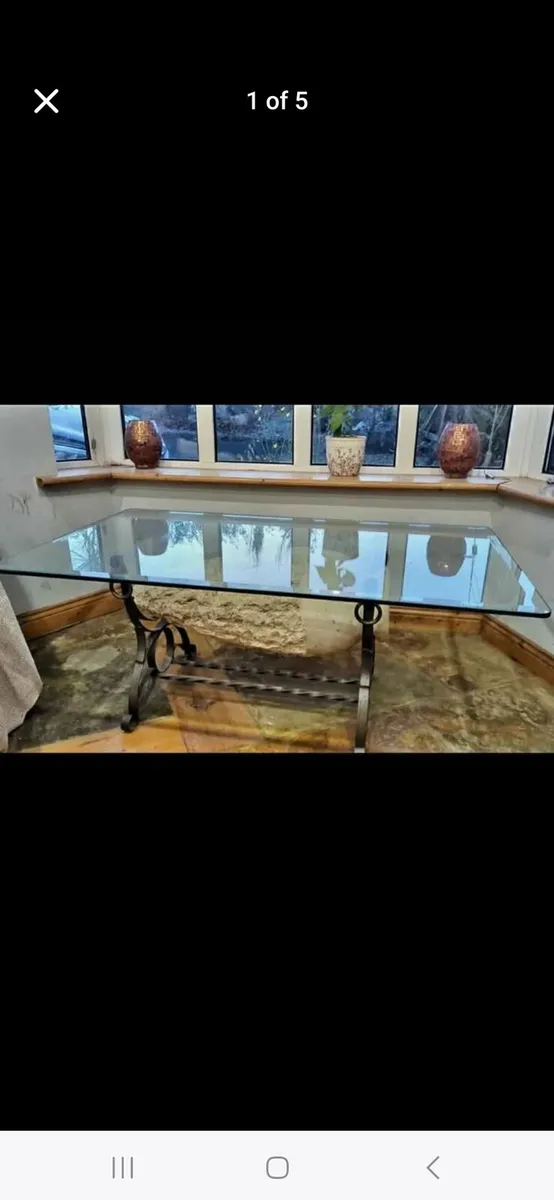 Glass table - Image 1