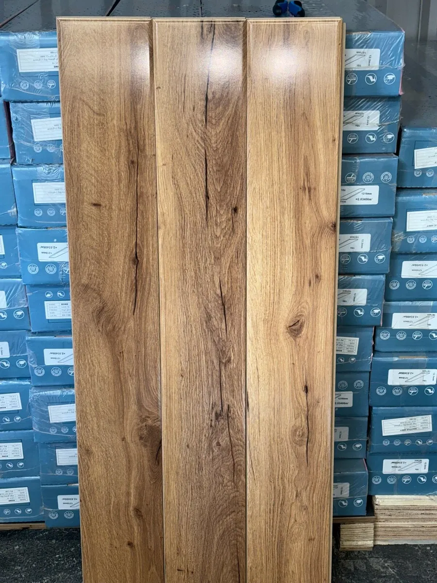 Brand new high gloss flooring - Image 1