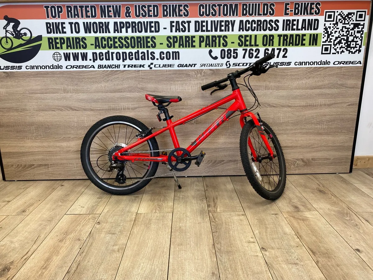 Giant arx  (like new) - Image 1