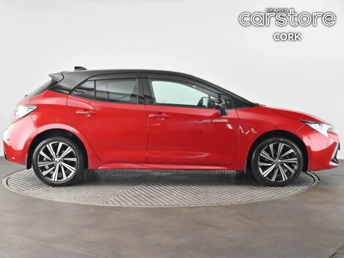 Toyota Corolla 1.8 Hybrid Luna Sport Hatchback - Image 3