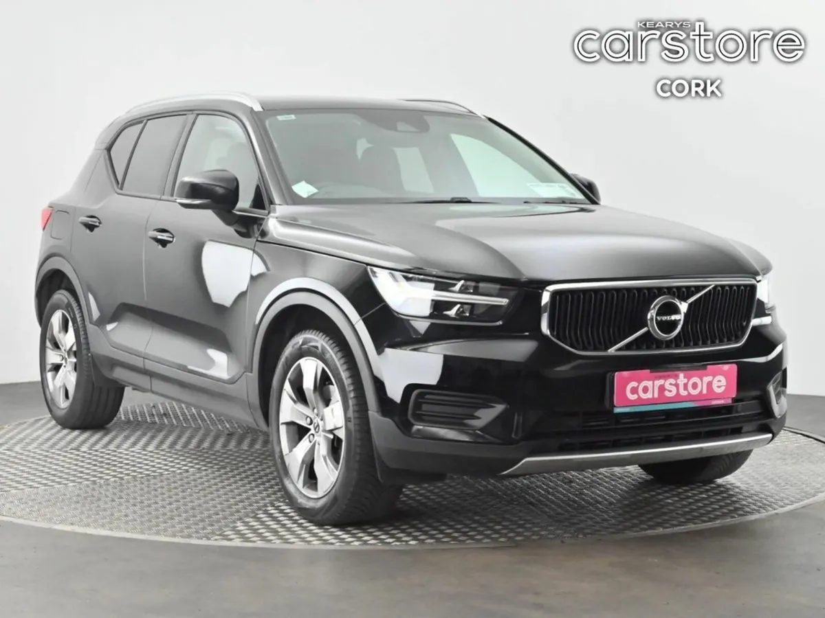 Volvo XC40 High Spec Momentum - Image 1