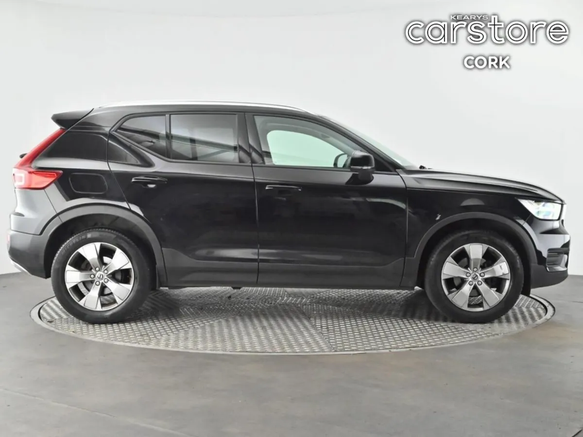 Volvo XC40 High Spec Momentum - Image 3