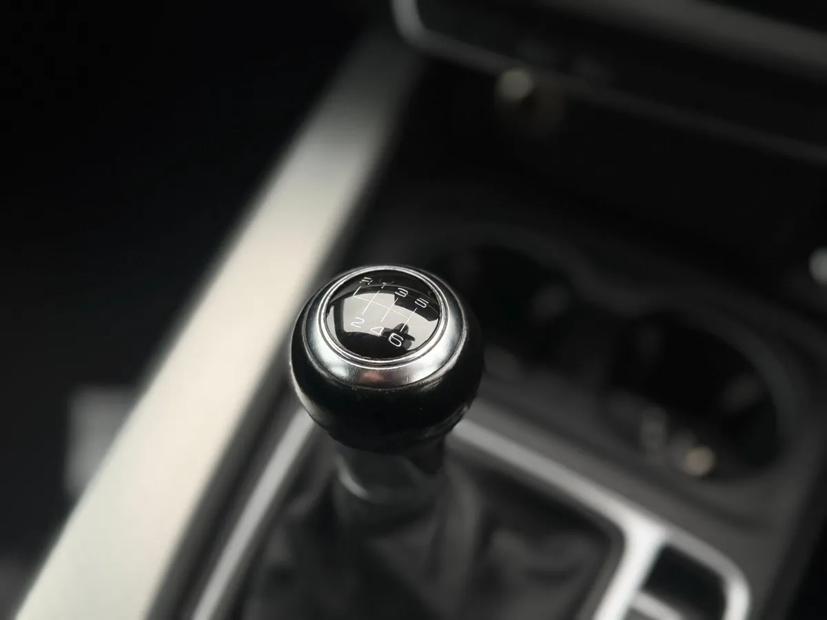 2015 AUDI A4 2.0 TDI 150BHP ULTRA - Image 2