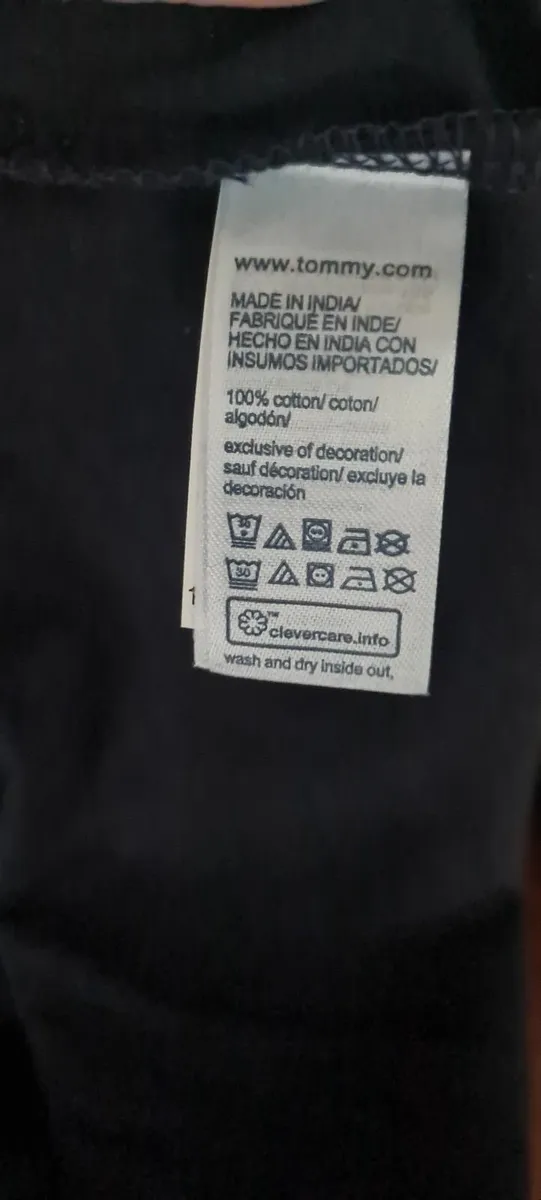 BNWT mens original Tommy Hilfiger tee shirt size s - Image 4